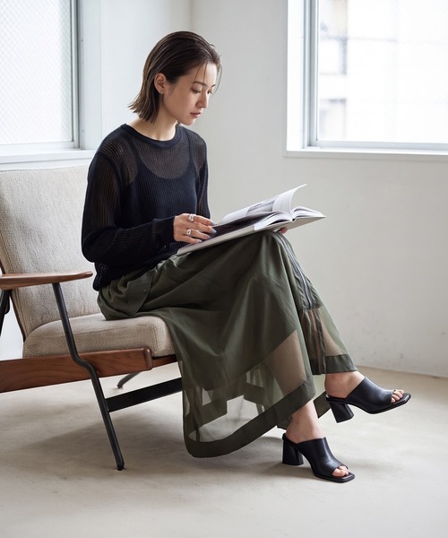STYLE DELI(スタイルデリ)の「【DELI by】エアリーシアーZIPフレアスカート(スカート・レディース・グリーン/ブラック・M)」の6枚目の写真