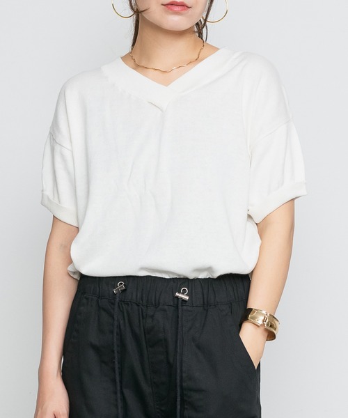 ElegChic(エレグシック)の「Vネックドルマン半袖綿ニット(ニット/セーター・レディース・カーキ/ブラック/オフホワイト/ライトグレー/ネイビー/グレイッシュベージュ・XL/4L/M)」の2枚目の写真