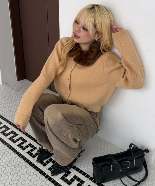 continuer de NICE CLAUP(コンティニューデナイスクラップ)の「チャーム付バレルレッグデニムPT(デニムパンツ・レディース・ブルー/ブラウン・SMALL/MEDIUM)」の5枚目の写真