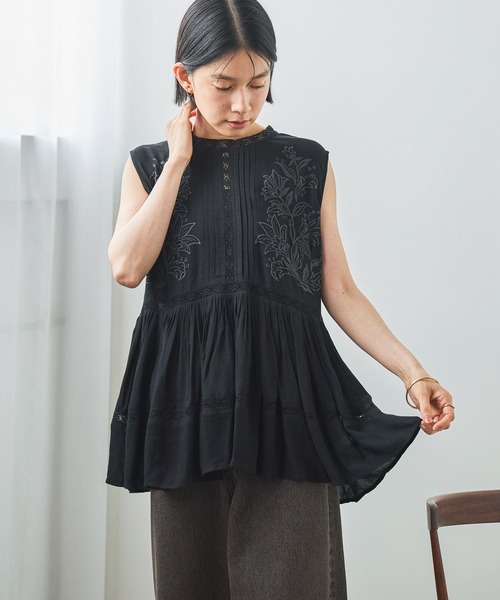 studio CLIP(スタディオクリップ)の「刺繍切り替えノースリーブブラウス(シャツ/ブラウス・レディース・ブラック/アイボリー・FREE)」の8枚目の写真