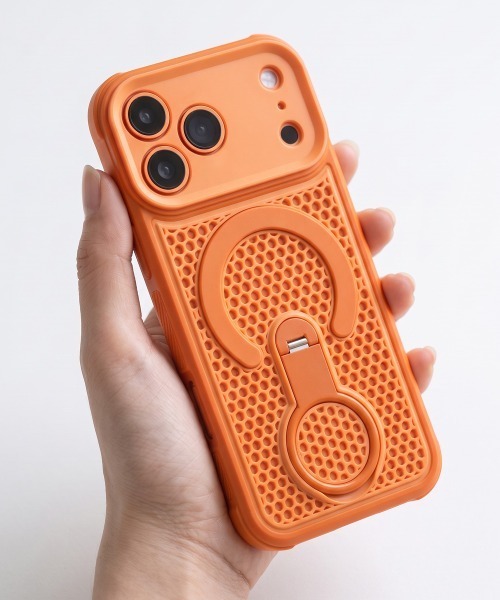 Fun & Daily（ファンアンドデイリー）の「Technical Stand iPhone 17 Pro ProMax Case / アイフォンスタンドケース（スマホケース/カバー・レディース・ブラック/オレンジ・iPhone 17/iPhone 17 Pro/iPhone 17 Pro Max）」の2枚目の写真