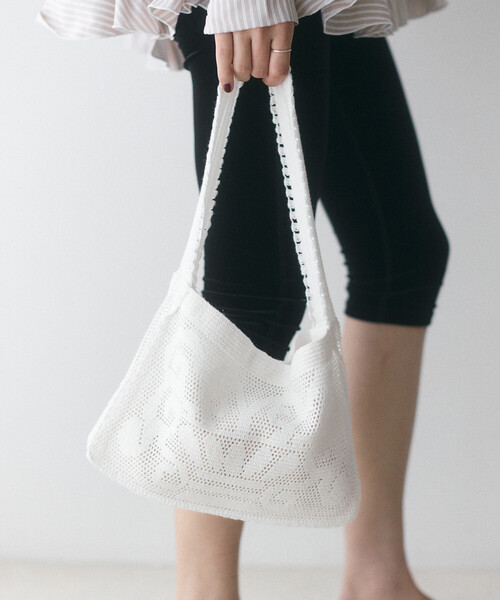Nananita（ナナニータ）の「nananita/ナナニータ FOUNTAIN CROCHET BAG【限定展開】/ ファウンテン クロシェ バッグ（ショルダーバッグ・レディース・ブラウン/ブラック/ホワイト・ONE SIZE）」の4枚目の写真