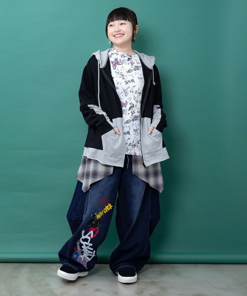 ScoLar(スカラー)の「163653:2WAYバイカラー裏毛プルパーカー(パーカー・レディース・ブラック/オレンジ/パープル・M)」の5枚目の写真