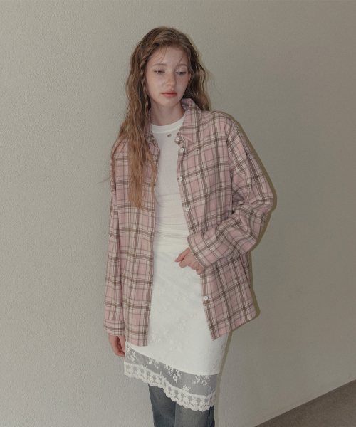 TWEE(トゥウィー)の「リアルチェックオーバーサイズ長袖シャツ(シャツ/ブラウス・レディース・ピンク/ブルー/アイボリー・FREE)」の6枚目の写真