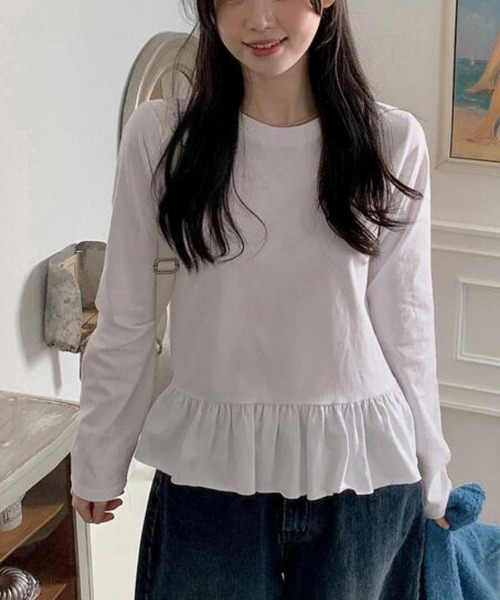 VIVID LADY(ビビッドレディー)の「裾フレア クルーネック ロングTシャツ(Tシャツ/カットソー・レディース・ホワイト/グレー/ブラック・FREE)」の2枚目の写真