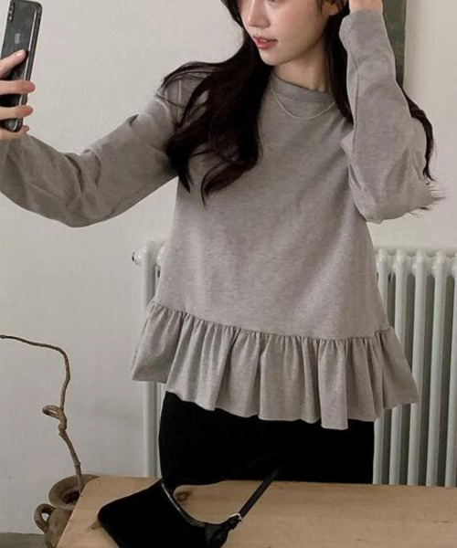 VIVID LADY(ビビッドレディー)の「裾フレア クルーネック ロングTシャツ(Tシャツ/カットソー・レディース・ホワイト/グレー/ブラック・FREE)」の14枚目の写真