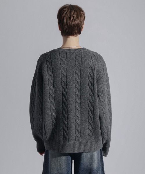 ELLUV（エルブ）の「【ELLUV/エルヴ】ウールミックス ヘンリーネックケーブルニットポロ（ニット/セーター・メンズ・ダークブルー/ブラック/チャコールグレー・L/M/S）」の21枚目の写真