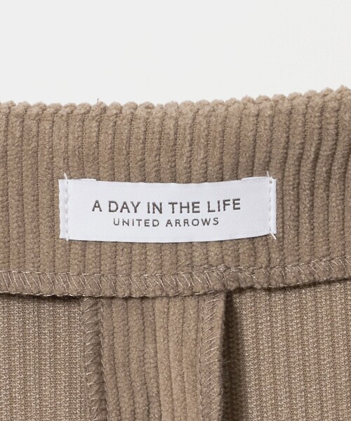 A DAY IN THE LIFE UNITED ARROWS（アデイインザライフユナイテッドアローズ）の「コーデュロイ キーネック ジャンパースカート ＜A DAY IN THE LIFE＞（ワンピース・レディース・ネイビー/ダークグレー/オフホワイト/ブラウン系・FREE）」の18枚目の写真