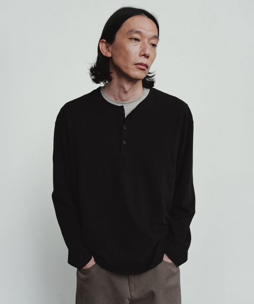 BLANKROOM（ブランクルーム）の「ノーブルヘンリーネックTシャツ_BLACK（Tシャツ/カットソー・メンズ・その他・2/3/1）」の3枚目の写真