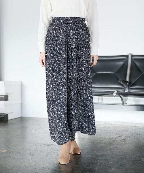 LEPSIM（レプシィム）の「ジョーゼットコバナガラスカンツ　740854（その他パンツ・レディース・ダークネイビー/ブラック・LARGE/MEDIUM）」の2枚目の写真