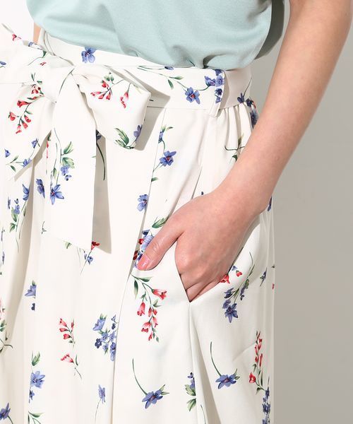 VIS（ビス）の「ウエストリボンフラワースカンツ（その他パンツ・レディース・ブラック系その他/ホワイト系その他・M/S）」の12枚目の写真