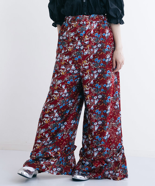 MERLOT（メルロー）の「裾フリルボタニカルワイドパンツ1181（その他パンツ・レディース・グリーン/ネイビー/レッド・FREE）」の3枚目の写真