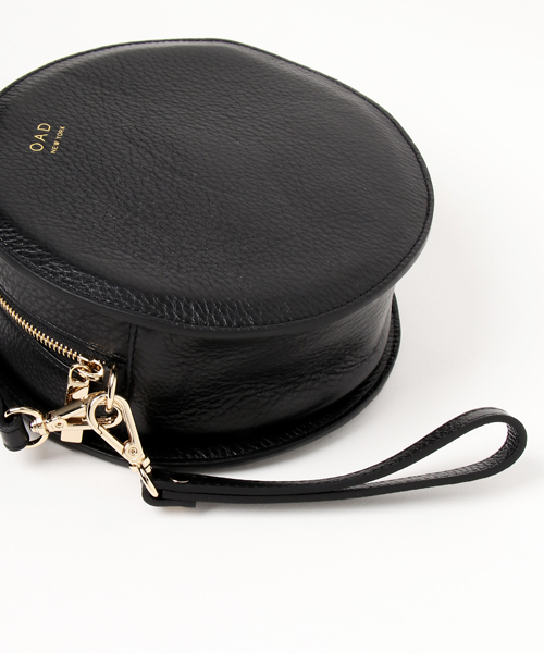 JOURNAL STANDARD（ジャーナルスタンダード）の「【OAD/オーエーディー】CIRCLE CROSSBODY WRISTLET#（ショルダーバッグ・レディース・ブラック/ボルドー/ブルー系その他・FREE）」の5枚目の写真