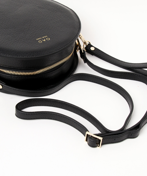 JOURNAL STANDARD（ジャーナルスタンダード）の「【OAD/オーエーディー】CIRCLE CROSSBODY WRISTLET#（ショルダーバッグ・レディース・ブラック/ボルドー/ブルー系その他・FREE）」の6枚目の写真