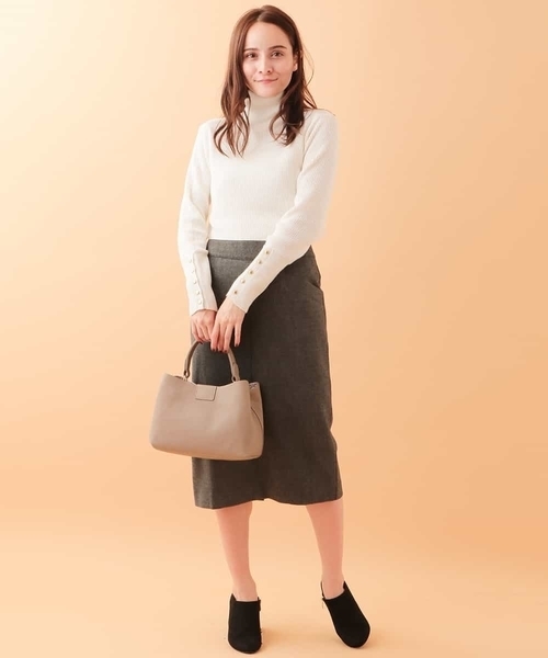 OFUON le MK（オフオンルエムケー）の「袖ボタンリブニット（ニット/セーター・レディース・ホワイト/ブラック/ライトグレー・M/L）」の12枚目の写真