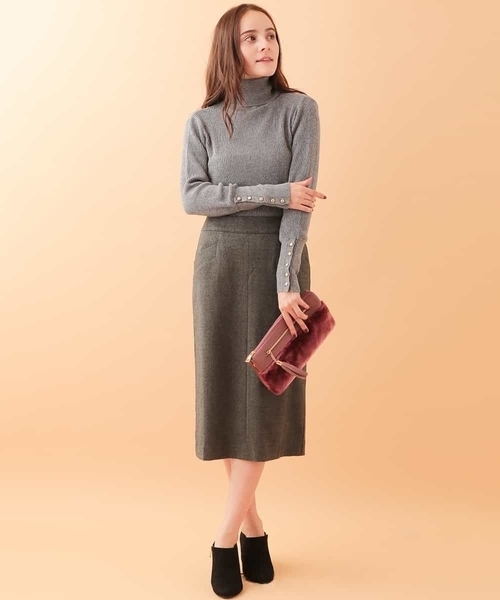 OFUON le MK（オフオンルエムケー）の「袖ボタンリブニット（ニット/セーター・レディース・ホワイト/ブラック/ライトグレー・M/L）」の9枚目の写真