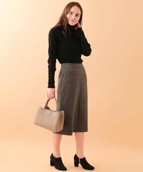 OFUON le MK（オフオンルエムケー）の「袖ボタンリブニット（ニット/セーター・レディース・ホワイト/ブラック/ライトグレー・M/L）」の5枚目の写真