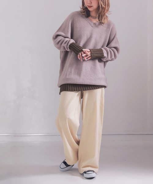 n'OrLABEL(ノアールレーベル)の「『配色Vネックニット』(ニット/セーター・レディース・ブラック/オフホワイト/カーキ/杢グレー/グレイッシュベージュ/ボルドー/ネイビー/ブルー/モカ/マスタード/ライトパープル・2/1)」の15枚目の写真