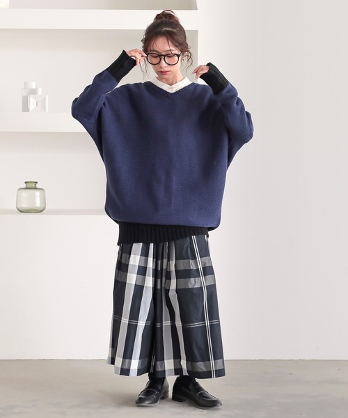 OSKER The Label Ｖネック セーター ブルー OSKER The Label Vネック セーター ブルー