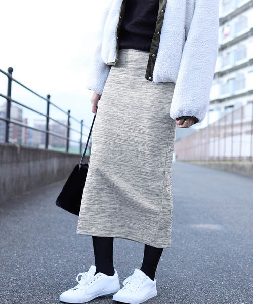 reca（レカ）の「裏起毛で暖か＆ベージックデザインでヘビロテ決定◇ウエストゴム裏起毛タイトロングスカート（スカート・レディース・ブラック/ライトグレー/ダークグレー/ベージュ/ネイビー・FREE）」の2枚目の写真