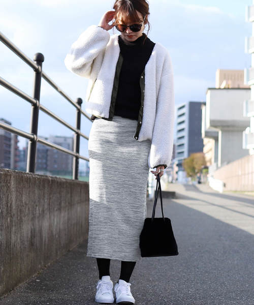 reca（レカ）の「裏起毛で暖か＆ベージックデザインでヘビロテ決定◇ウエストゴム裏起毛タイトロングスカート（スカート・レディース・ブラック/ライトグレー/ダークグレー/ベージュ/ネイビー・FREE）」の22枚目の写真