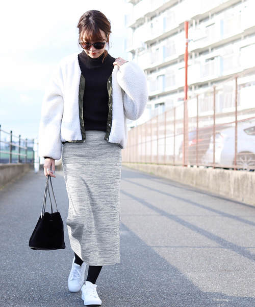 reca（レカ）の「裏起毛で暖か＆ベージックデザインでヘビロテ決定◇ウエストゴム裏起毛タイトロングスカート（スカート・レディース・ブラック/ライトグレー/ダークグレー/ベージュ/ネイビー・FREE）」の21枚目の写真