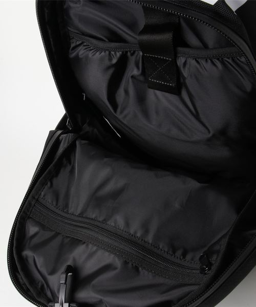 NEW ERA（ニューエラ）の「ニューエラ NEW ERA LIGHT PACK 24L