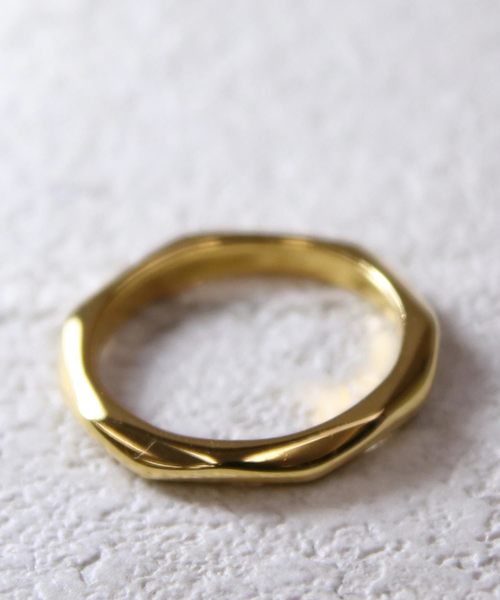YArKA（ヤーカ）の「【YArKA/ヤーカ】silver925 7surface ring [nanaes]/シルバー925 7面デザインリング（リング・メンズ・ブラック/シルバー/ゴールド・#11/#13/#15/#9/#17/#19/#21/#23）」の12枚目の写真