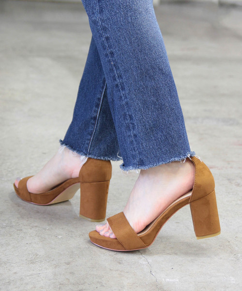 ADAM ET ROPE'（アダムエロペ）の「ハイアーチサンダル（サンダル・レディース・ブラック/ライトグリーン/グレー系その他/キャメル・22.5cm/23.5cm/24.5cm/23.0cm/24.0cm）」の4枚目の写真