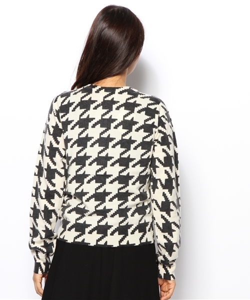 Ray BEAMS(レイビームス)の「□Ray BEAMS / 千鳥プリント クルーネックカーディガン(カーディガン/ボレロ・レディース・オフホワイト/レッド系その他・ONE SIZE)」の5枚目の写真