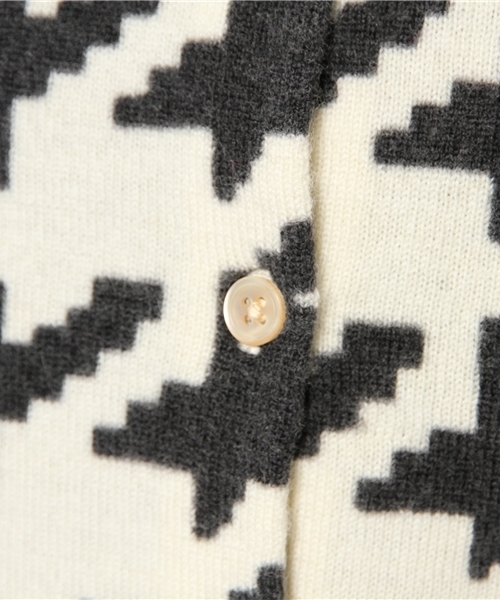 Ray BEAMS(レイビームス)の「□Ray BEAMS / 千鳥プリント クルーネックカーディガン(カーディガン/ボレロ・レディース・オフホワイト/レッド系その他・ONE SIZE)」の9枚目の写真