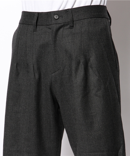603（ロクマルサン）の「603 ウールスリータックショートパンツ（その他パンツ・メンズ・ダークグレー・40）」の2枚目の写真