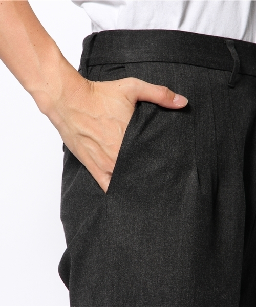 603（ロクマルサン）の「603 ウールスリータックショートパンツ（その他パンツ・メンズ・ダークグレー・40）」の3枚目の写真