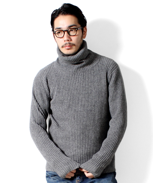BEAMS PLUS（ビームスプラス）の「□BEAMS PLUS / リブ タートルネック ニット（ニット/セーター・メンズ・グレー/ベージュ/ネイビー・SMALL/MEDIUM/LARGE/X-LARGE）」の2枚目の写真