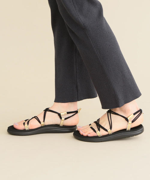 Teva（テバ）の「＜TEVA（テバ）＞∴VOYA INFINITY METALIC ボヤインフィニティメタリック サンダル о（サンダル・レディース・ブラック/グレー・5/7/6/8）」の10枚目の写真