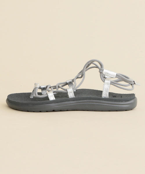 Teva（テバ）の「＜TEVA（テバ）＞∴VOYA INFINITY METALIC ボヤインフィニティメタリック サンダル о（サンダル・レディース・ブラック/グレー・5/7/6/8）」の3枚目の写真