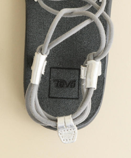 Teva（テバ）の「＜TEVA（テバ）＞∴VOYA INFINITY METALIC ボヤインフィニティメタリック サンダル о（サンダル・レディース・ブラック/グレー・5/7/6/8）」の8枚目の写真