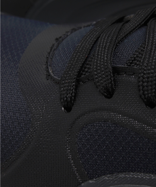 PUMA（プーマ）の「フューチャー TX-300 (UNISEX) - progressive youth（スニーカー・メンズ・ホワイト/ブラック/ブラック×ホワイト/ブルー・28cm/25cm/31cm/28.5cm/24cm/24.5cm/22.5cm/26.5cm/26cm/23cm/29cm/25.5cm/27.5cm/23.5cm/30cm/27cm）」の8枚目の写真