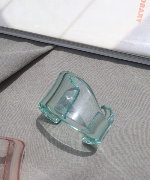 tone(トーン)の「【KuKuLu TOKYO】ボリュームバングル(バングル/リストバンド・レディース・ベージュ/ブラウン/クリア/グレー系その他/ベージュ系その他/グレー/オレンジ/ピンク系その他/グリーン系その他/グリーン/ホワイト/レッド・FREE/S/M/MEDIUM/SMALL)」の13枚目の写真