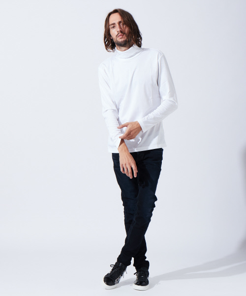 5351 POUR LES HOMMES(ゴーサンゴーイチプールオム)の「アルビニ ロイヤルスムース タートルネック(ニット/セーター・メンズ・ホワイト/ブラック/ネイビー・44/46/48)」の5枚目の写真