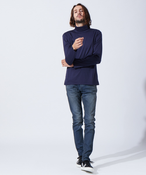 5351 POUR LES HOMMES(ゴーサンゴーイチプールオム)の「アルビニ ロイヤルスムース タートルネック(ニット/セーター・メンズ・ホワイト/ブラック/ネイビー・44/46/48)」の7枚目の写真