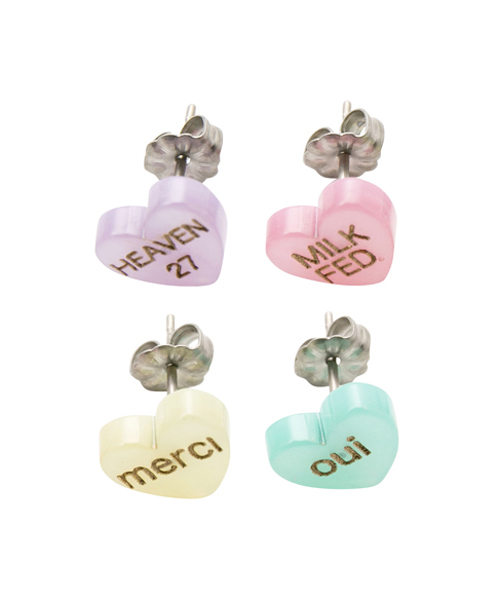 MILKFED.(ミルクフェド)の「CANDY HEART EARRING SET (ピアス/ハート/ロゴ)(ピアス(両耳用)・レディース・クリア/マルチ・ONE SIZE)」の1枚目の写真