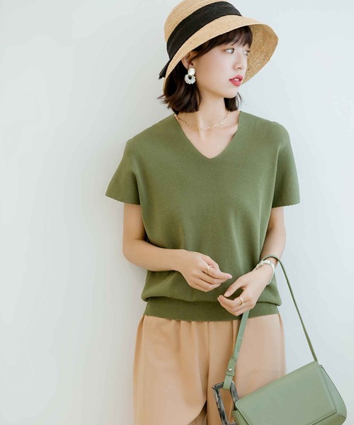 SAISON DE PAPILLON(セゾンドパピヨン)の「Vネック半袖サマーニットプルオーバー(ニット/セーター・レディース・ホワイト/グリーン/ピンク/ネイビー/ブラック/アイボリー/ラベンダー/ブラウン/ブルー/ローズ/ミント/キャメル/ブルー系その他/ピンク系その他/パープル/レンガ・M/L)」の18枚目の写真