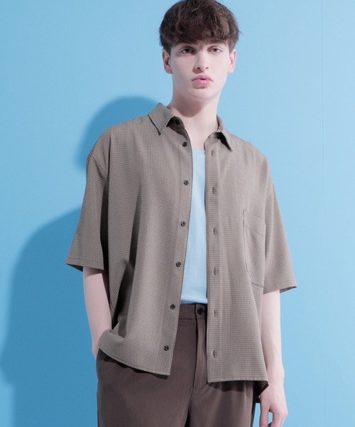 EMMA CLOTHES（エマクローズ）の「ブライトポプリンリラックススクエア レギュラーカラー シャツ Poplin Regular Collar Shirt 1/2 short sleeve（シャツ/ブラウス・メンズ・グリーン系その他/ベージュ系その他/オレンジ系その他/ブラック/ベージュ系その他2/パープル系その他/ベージュ/ブラウン・L/M）」の6枚目の写真