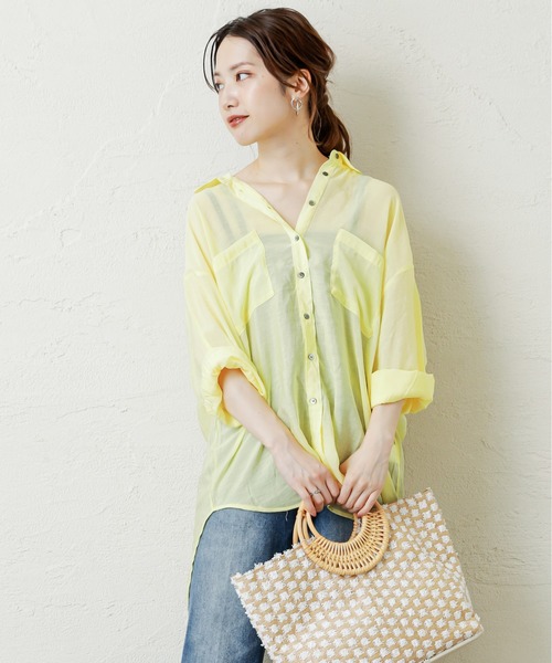 natural couture（ナチュラルクチュール）の「シアービッグシャツ（シャツ/ブラウス・レディース・ベージュ/ブラウン/イエロー/オレンジ・FREE）」の4枚目の写真