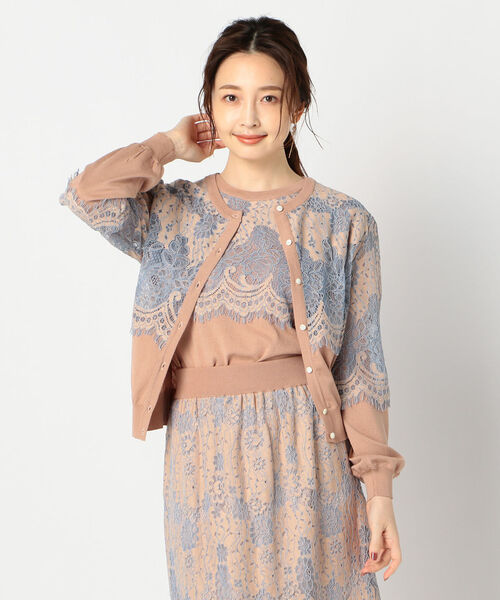 NOLLEY’S（ノーリーズ）の「レース付前後2WAYクルーネックカーディガン（カーディガン/ボレロ・レディース・ベージュ/ブラウン・38/36）」の2枚目の写真