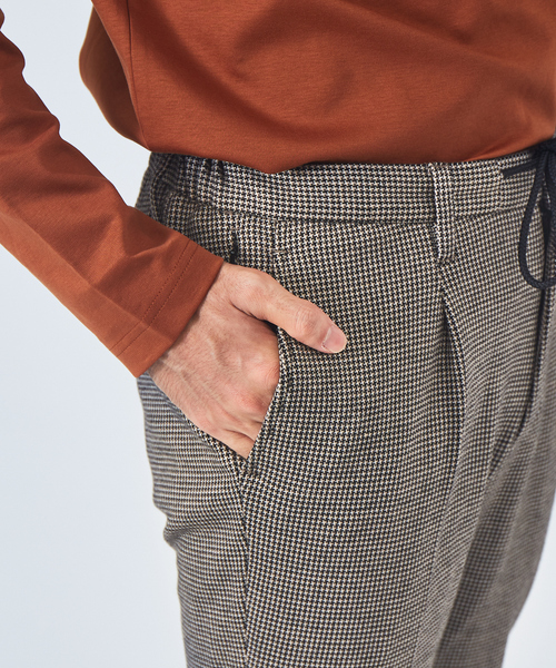 ABAHOUSE GRAY(アバハウスグレイ)の「【展開店舗限定】TRニット タックイージースラックス(その他パンツ・メンズ・チャコールグレー/ベージュ/グレー・46/48/50)」の8枚目の写真
