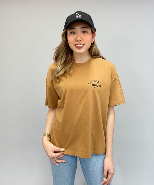 DC(ディーシー)の「DC/ディーシー ビッグシルエット ラインテープ柄Tシャツ LST201307(Tシャツ/カットソー・レディース・ブラウン/ホワイト/ブラック・M/S)」の13枚目の写真