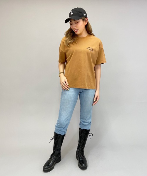 DC(ディーシー)の「DC/ディーシー ビッグシルエット ラインテープ柄Tシャツ LST201307(Tシャツ/カットソー・レディース・ブラウン/ホワイト/ブラック・M/S)」の16枚目の写真