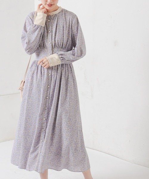 natural couture(ナチュラルクチュール)の「配色花柄レディワンピース(ワンピース・レディース・ラベンダー/ブラック/ベージュ・FREE)」の3枚目の写真